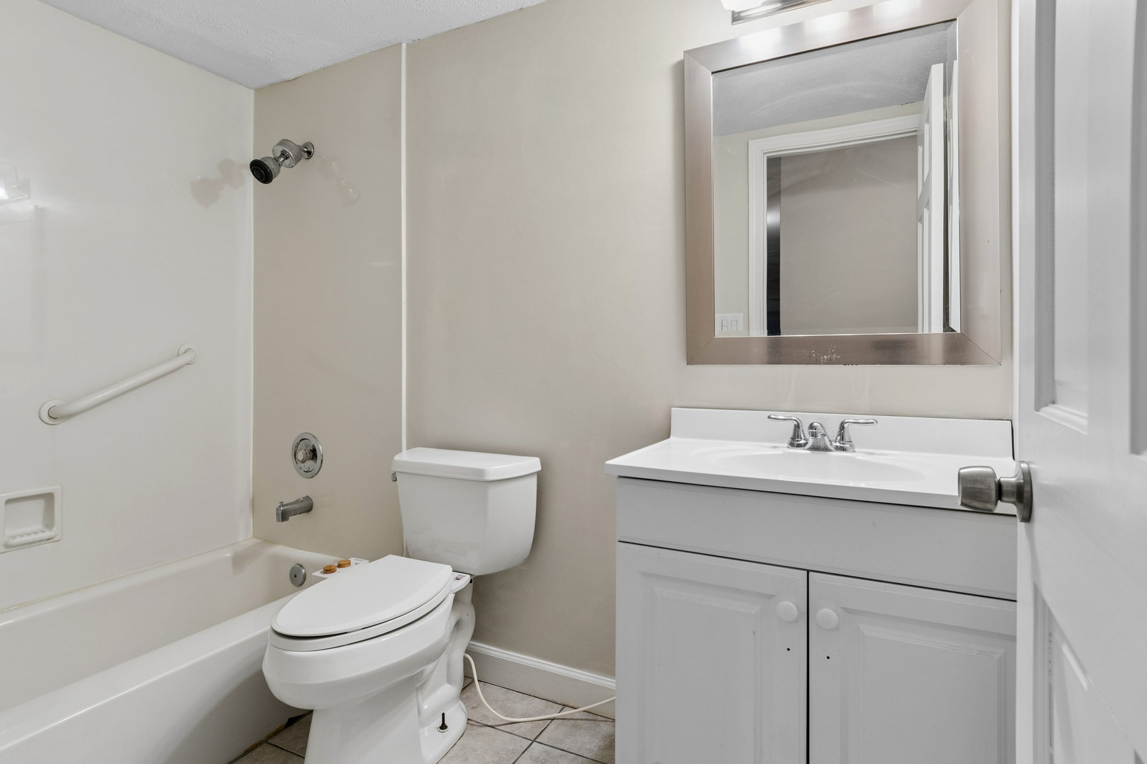 460 Raintree Court, Unit 2N Glen Ellyn, IL 60137 - Photo 12 of 20