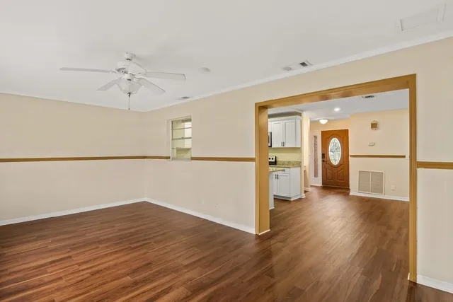 $2,450 | 4526 43rd Court, Vero Beach, FL 32967