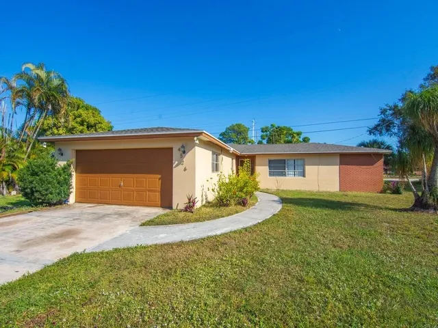 $2,450 | 4526 43rd Court, Vero Beach, FL 32967