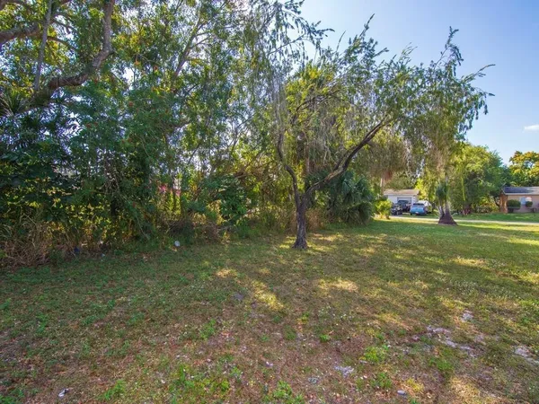 a view of outdoor space with green space