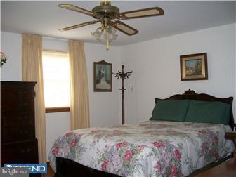 3871 Shelley Road Huntingdon Valley, PA 19006 - Photo 8 of 12 Guest Room