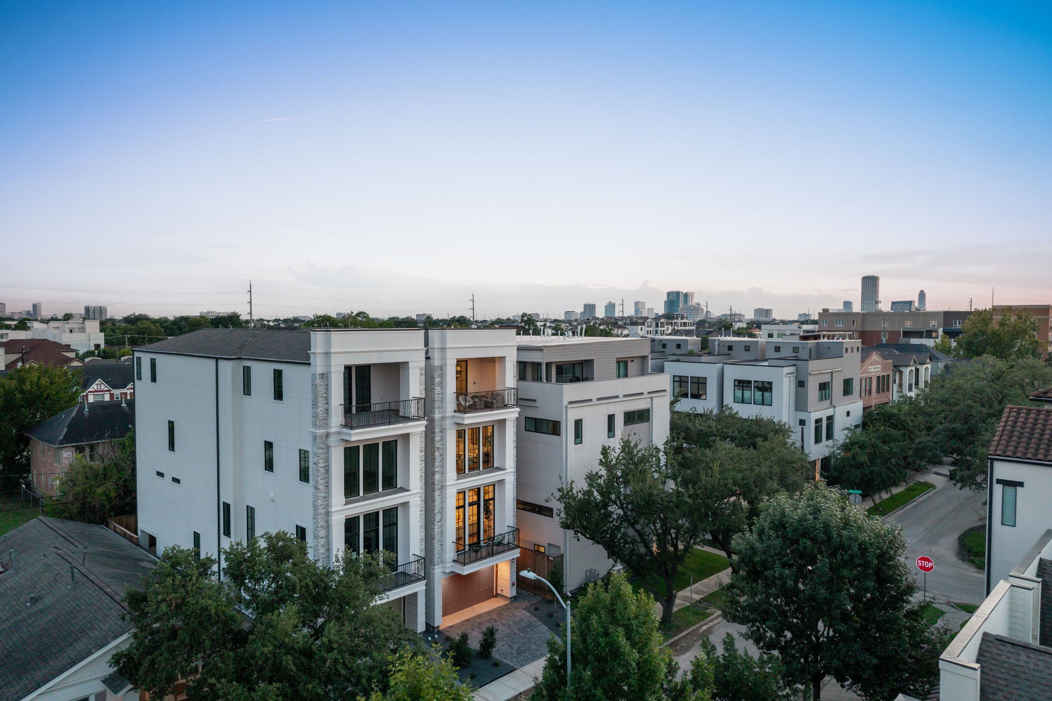 1213 West Pierce Street Houston, TX 77019 - Photo 19 of 20 a view of buildings with a city view