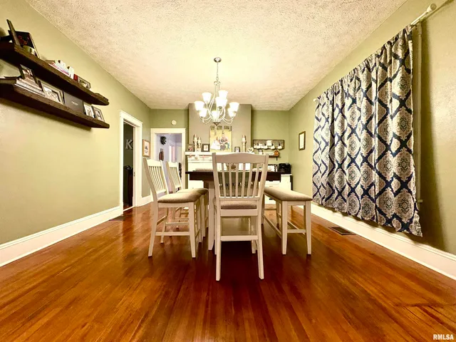 $153,000 | 934 West Douglas Avenue, Jacksonville, IL 62650