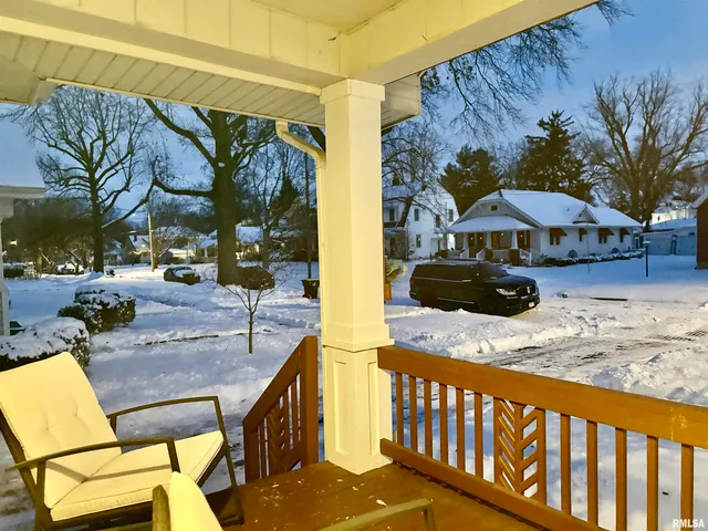 $153,000 | 934 West Douglas Avenue, Jacksonville, IL 62650