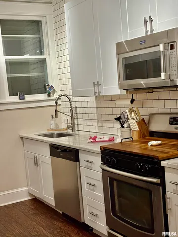 $153,000 | 934 West Douglas Avenue, Jacksonville, IL 62650