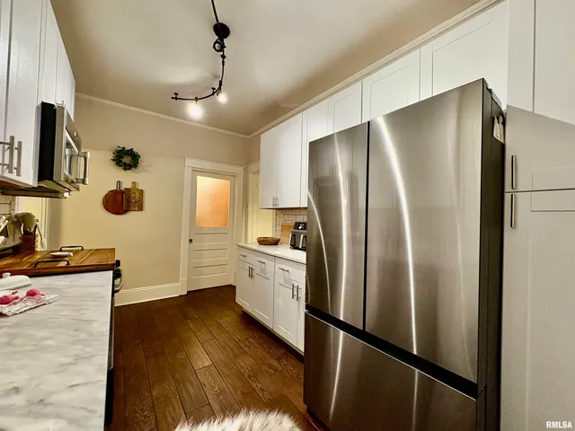 $153,000 | 934 West Douglas Avenue, Jacksonville, IL 62650