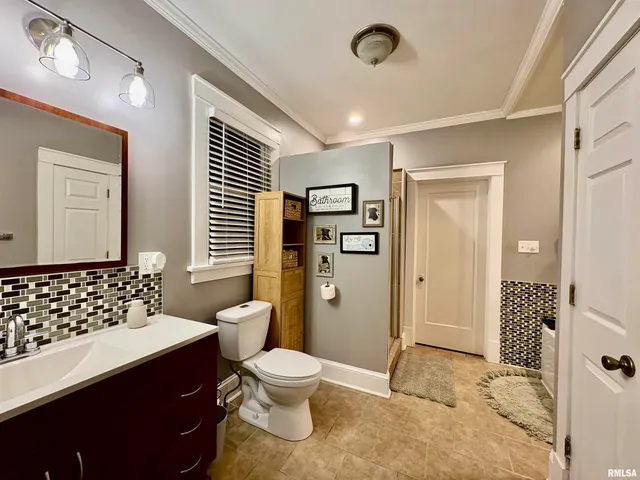 $153,000 | 934 West Douglas Avenue, Jacksonville, IL 62650