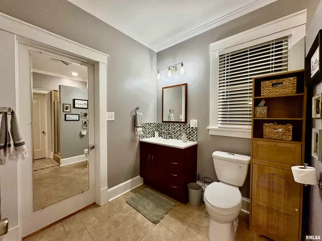 $153,000 | 934 West Douglas Avenue, Jacksonville, IL 62650