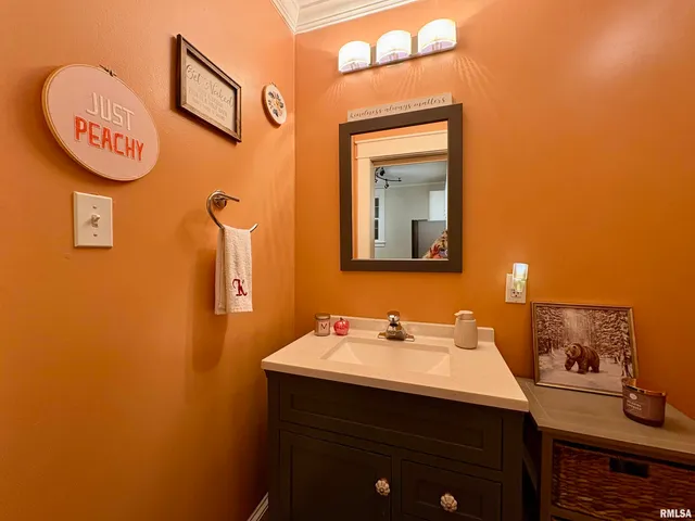 $153,000 | 934 West Douglas Avenue, Jacksonville, IL 62650