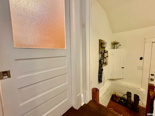 $153,000 | 934 West Douglas Avenue, Jacksonville, IL 62650