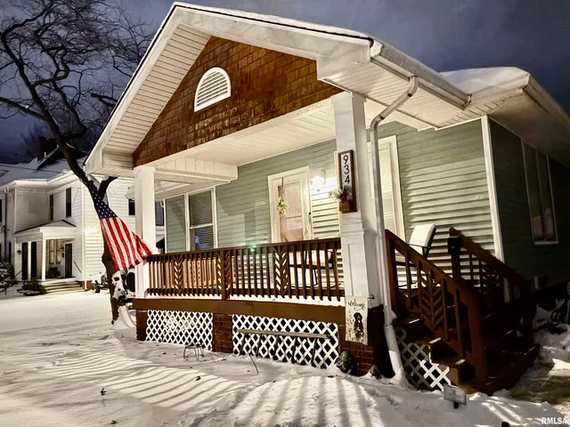 $153,000 | 934 West Douglas Avenue, Jacksonville, IL 62650