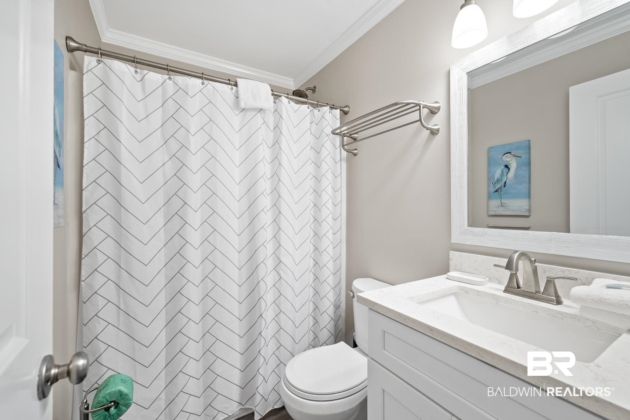 400 Plantation Road, Unit 2213 Gulf Shores, AL 36542 - Photo 15 of 27 Guest bath