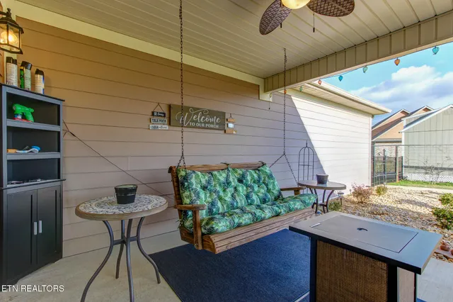 $670,000 | 850 Majestic Mtns Boulevard, Walland, TN 37886