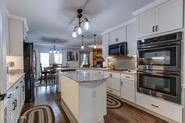 $668,900 | 850 Majestic Mtns Boulevard, Walland, TN 37886