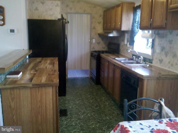 1121 Old Philadelphia Road, Unit 21 Aberdeen, MD 21001 - Photo 3 of 13 Kitchen