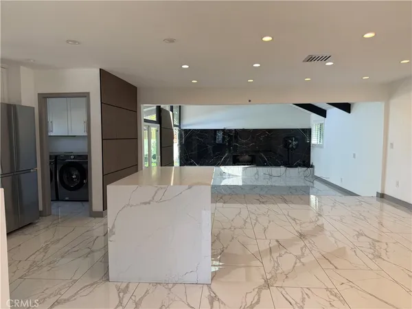 a view of entryway with a rug