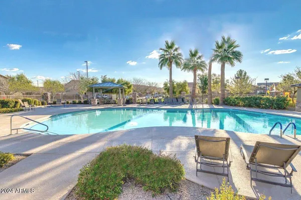 $2,095 | 1832 South Falcon Drive, Gilbert, AZ 85295