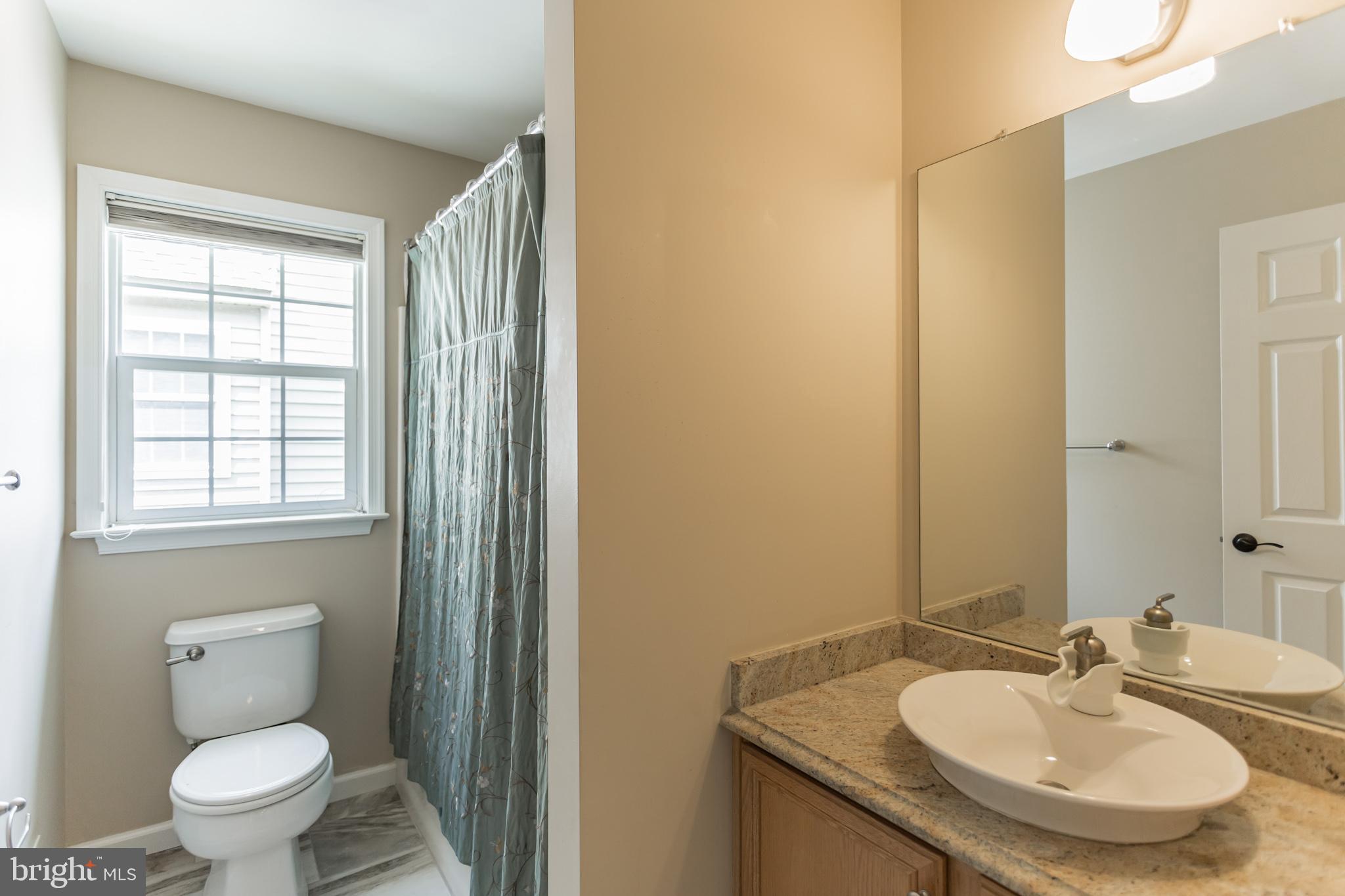 605 Sandy's Parish Road Landenberg, PA 19350 - Photo 22 of 30 Hall Bath- Porcelin tiled Floors