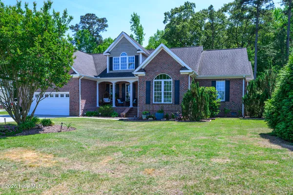 $630,000 | 135 Staffordshire Drive, New Bern, NC 28562