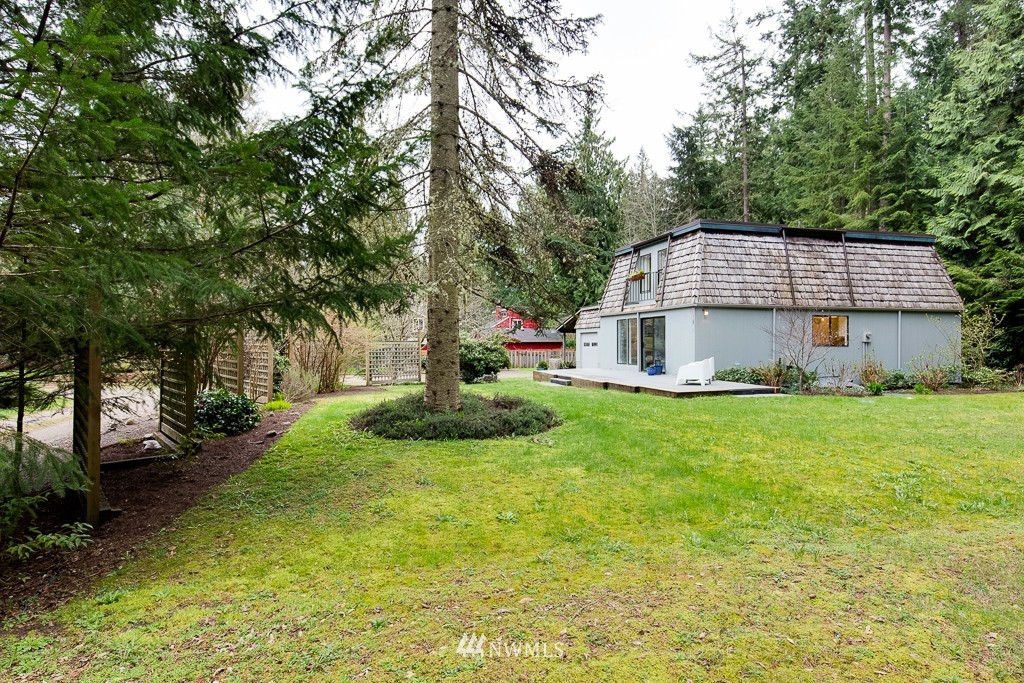 5771 Northeast Foster Road Bainbridge Island, WA 98110 - Photo 3 of 25 Gallery Image 3