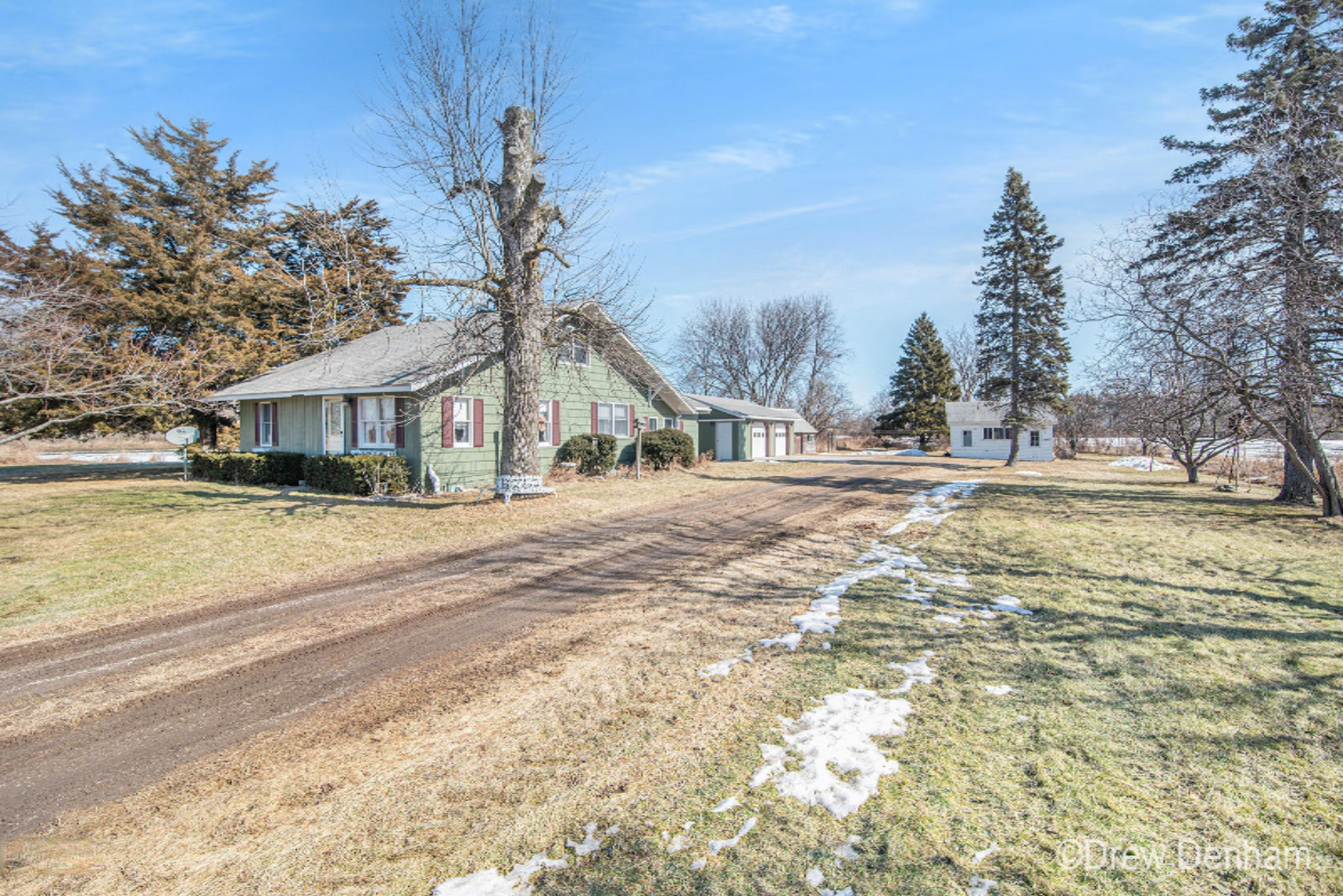 844 Kaiser Tower Road Linwood, MI 48634 - Photo 3 of 42 DSC_7693