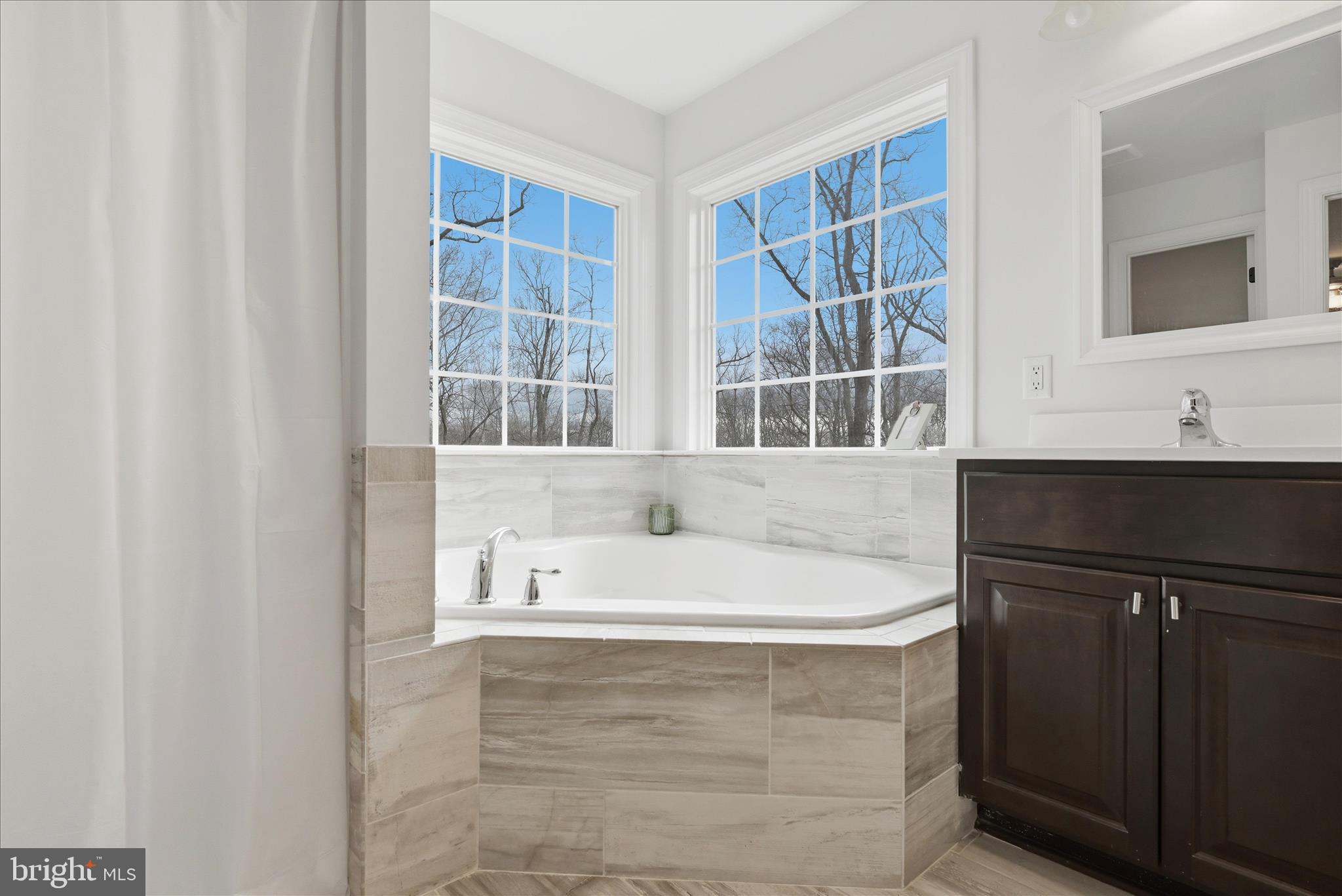 145 Graywolf Trail Winchester, VA 22602 - Photo 25 of 56 a bathroom with a bathtub and a sink