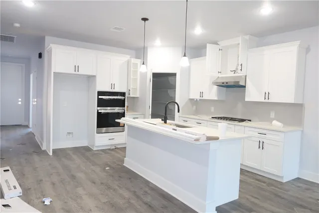 $365,500 | 2006 Reagan Court, Bryan, TX 77802