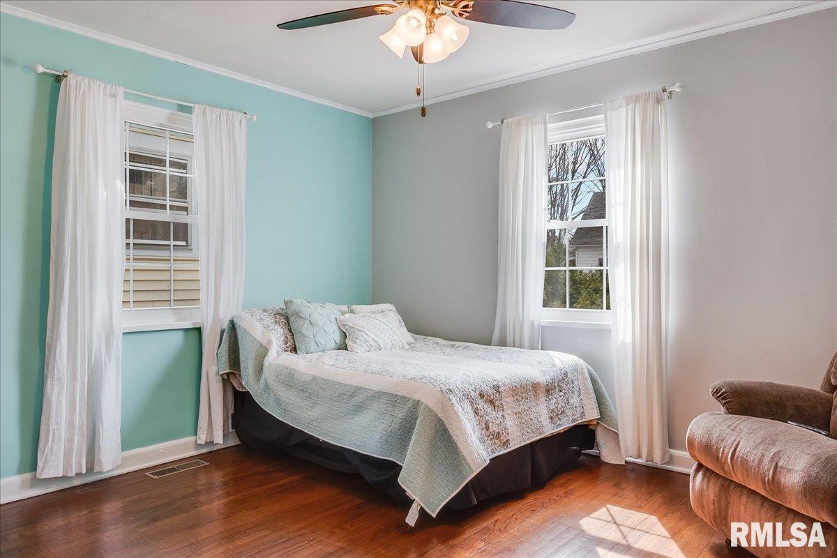 1057 West Edwards Street Springfield, IL 62704 - Photo 17 of 34 Gallery Image 17