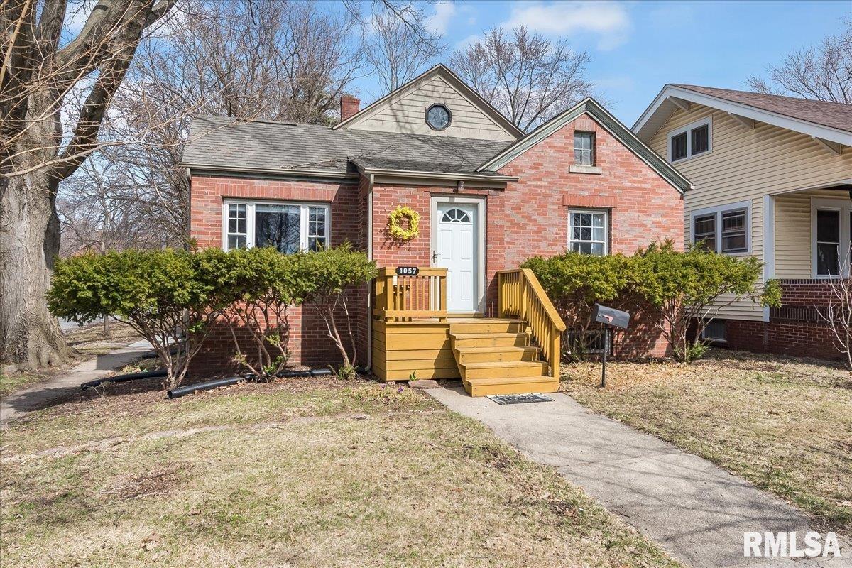 1057 West Edwards Street Springfield, IL 62704 - Photo 2 of 34 Gallery Image 2
