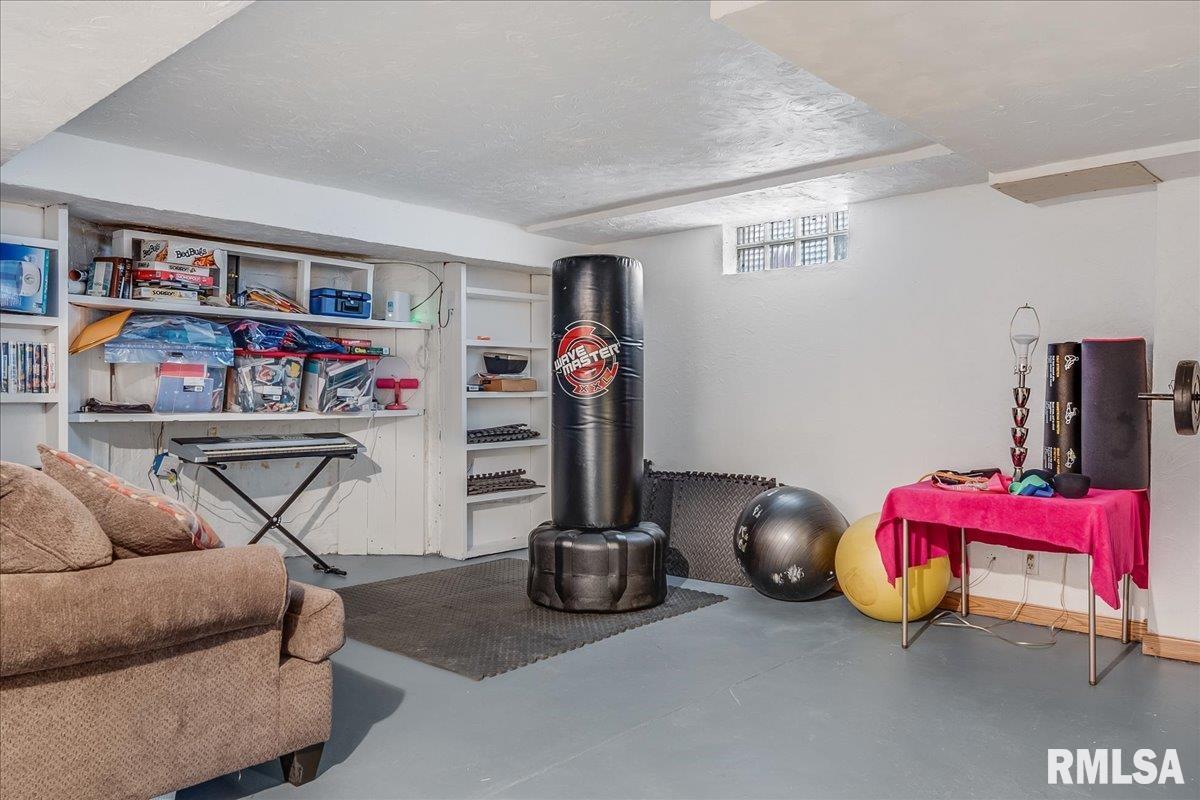 1057 West Edwards Street Springfield, IL 62704 - Photo 21 of 34 Gallery Image 21