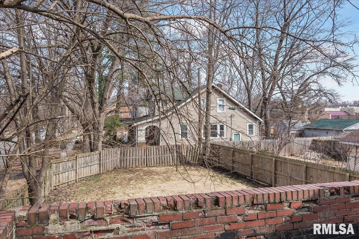 1057 West Edwards Street Springfield, IL 62704 - Photo 29 of 34 Gallery Image 29