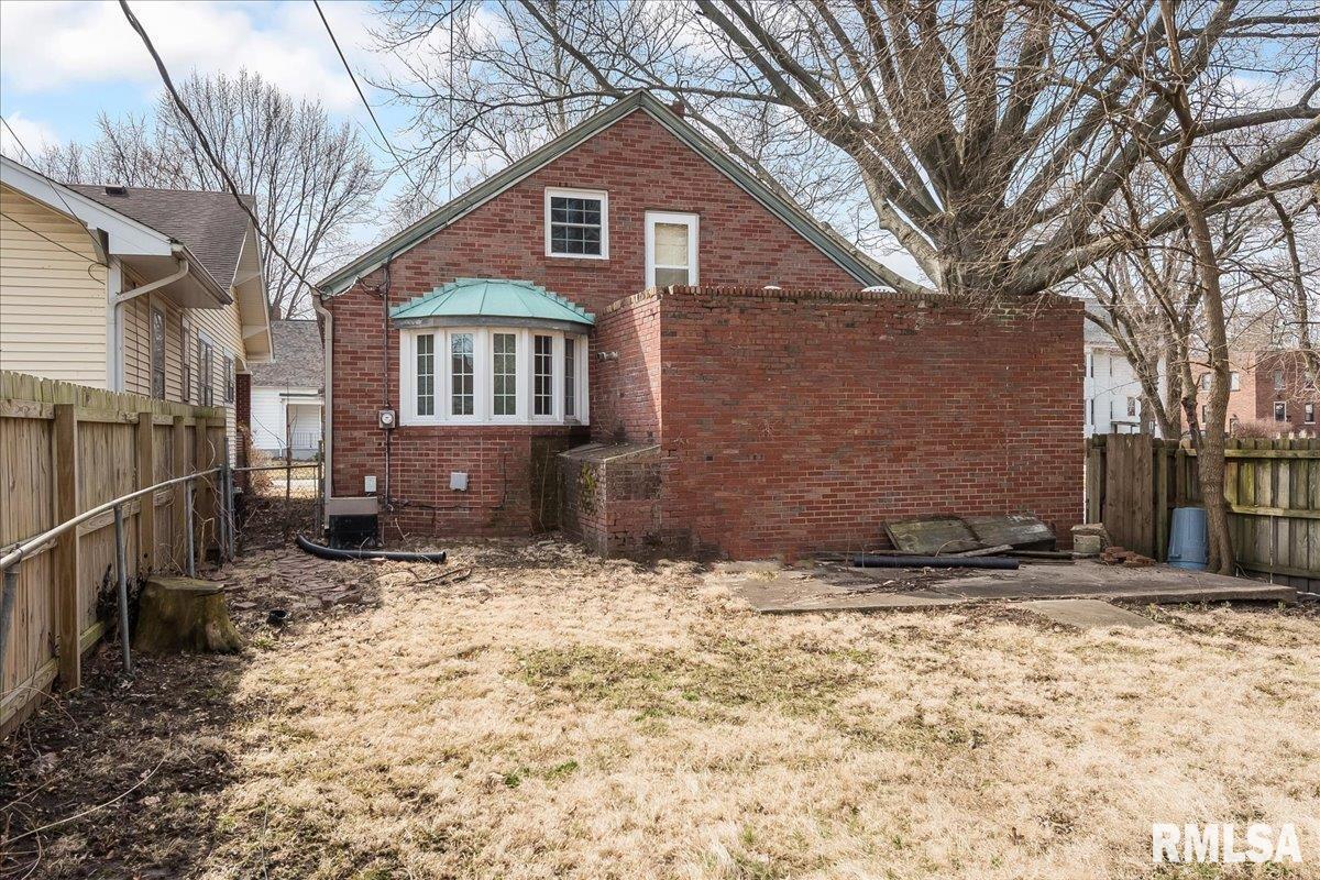 1057 West Edwards Street Springfield, IL 62704 - Photo 33 of 34 Gallery Image 33