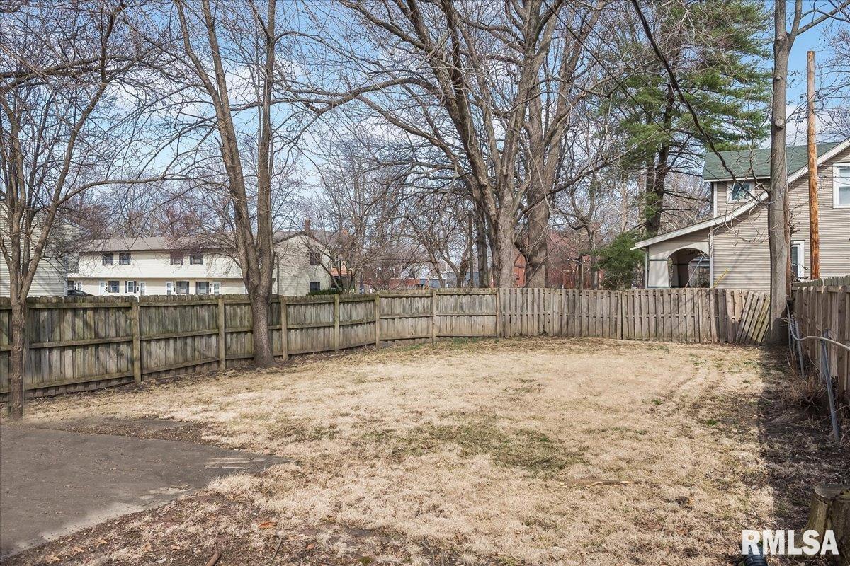 1057 West Edwards Street Springfield, IL 62704 - Photo 34 of 34 Gallery Image 34