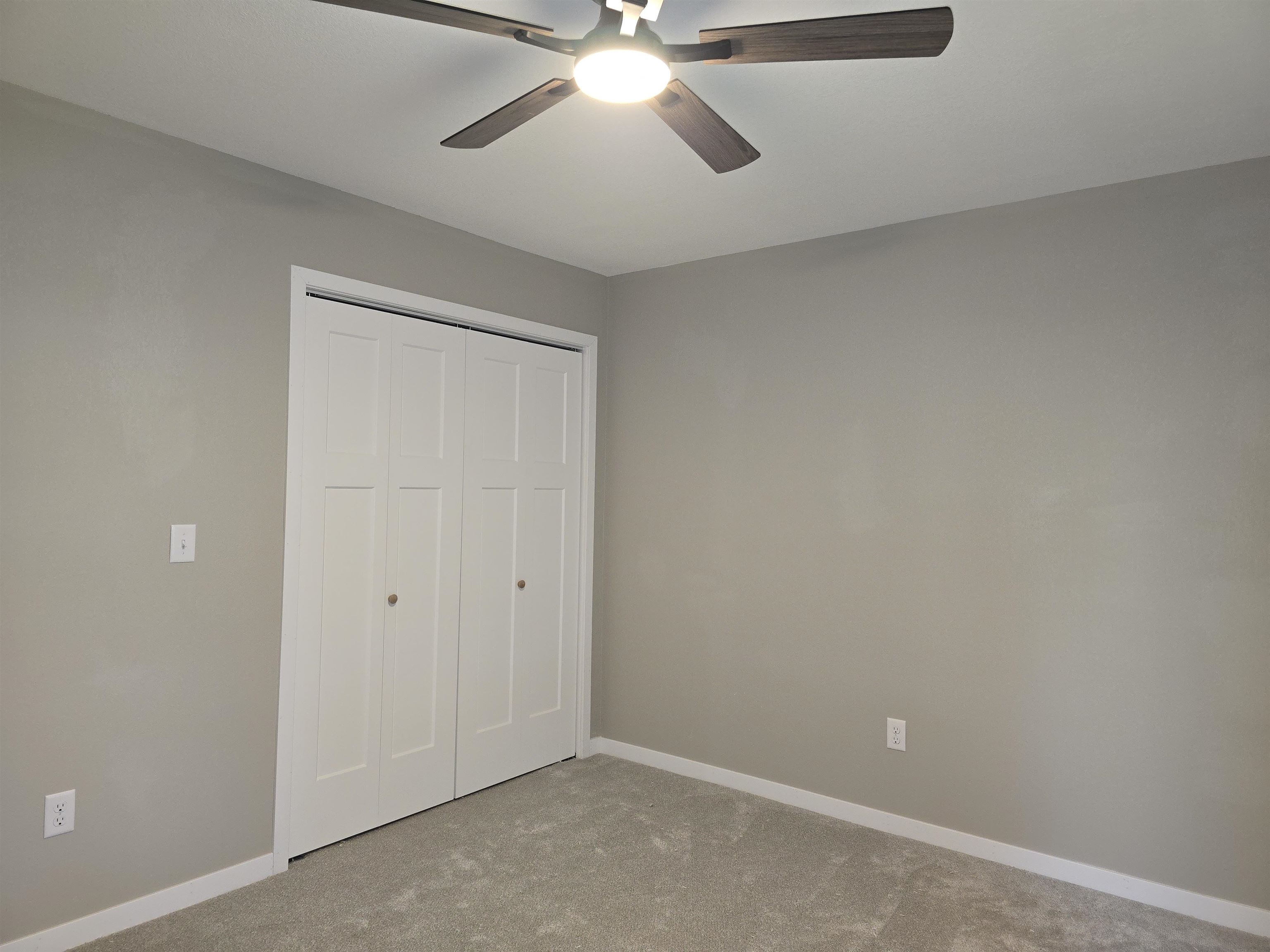 1005 Augusta Road Carthage, IL 62321 - Photo 14 of 20