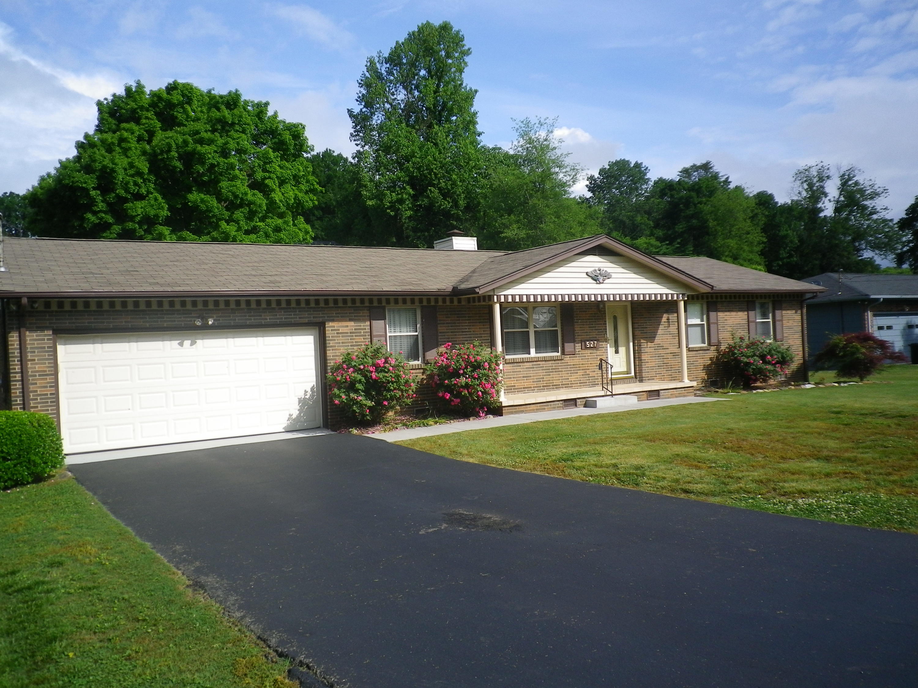 527 Riverside Drive Clinton, TN 37716 - Photo 1 of 4 IMGP5518