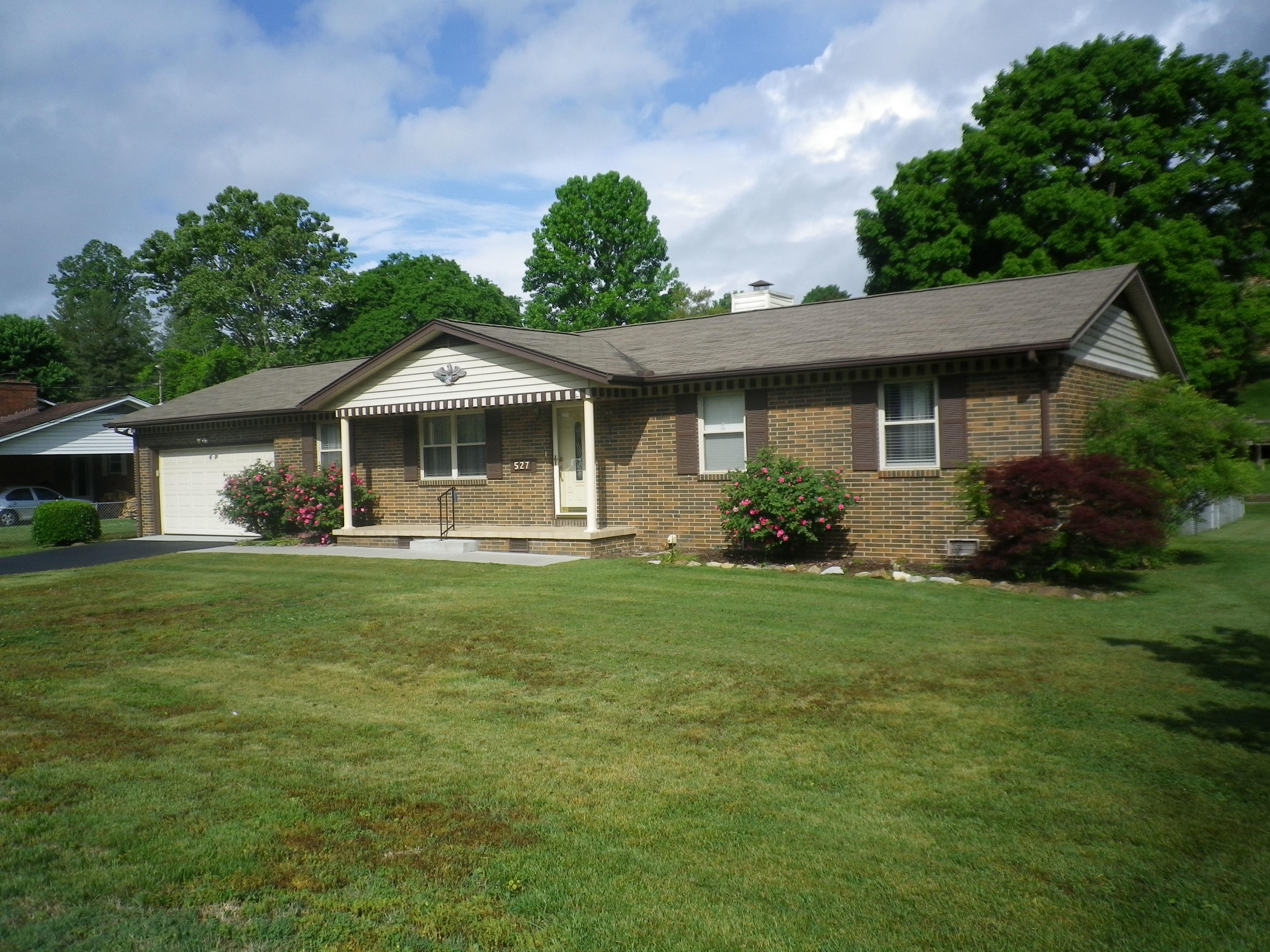 527 Riverside Drive Clinton, TN 37716 - Photo 2 of 4 IMGP5519