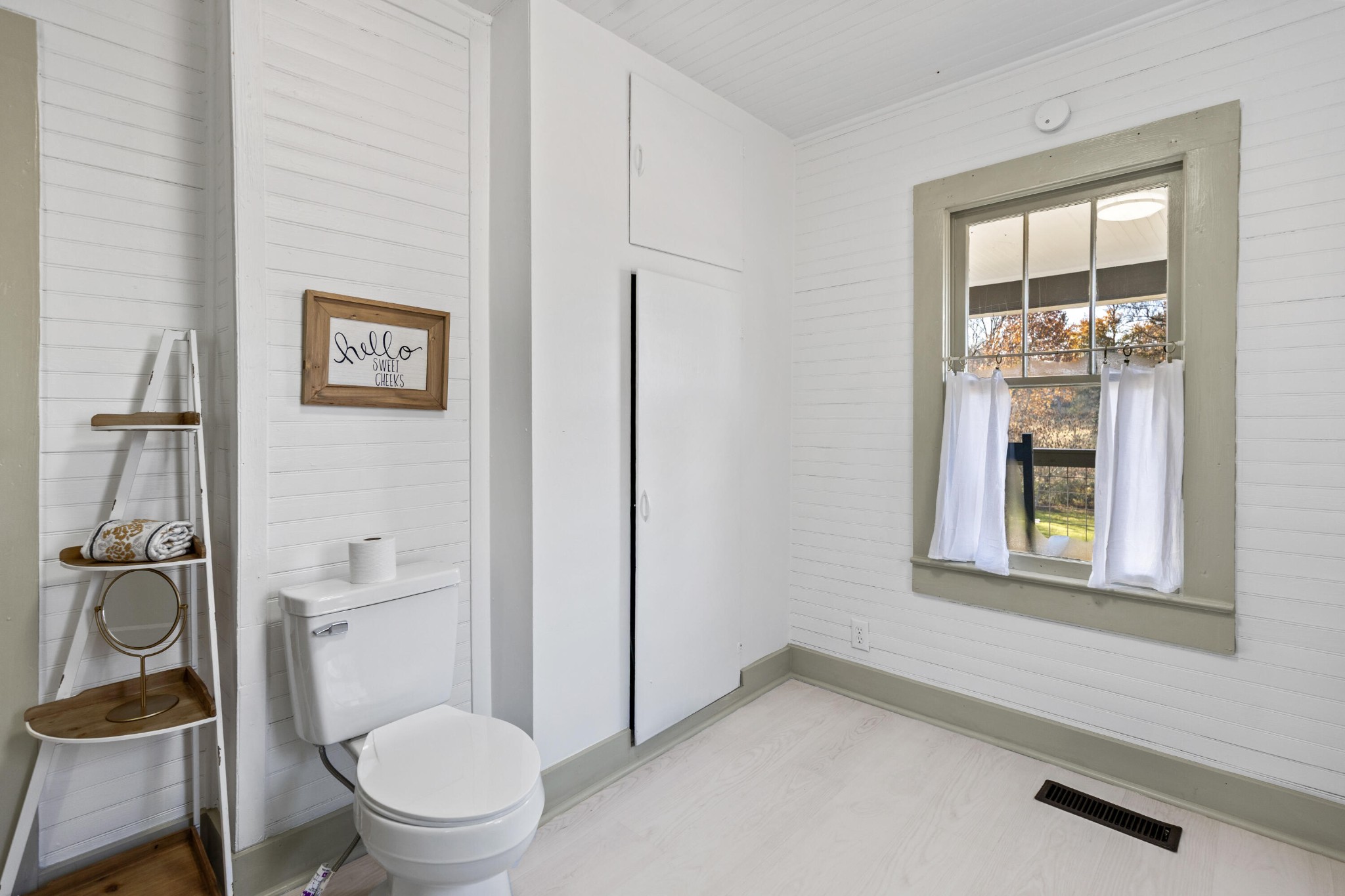 1210 Old Englewood Road Athens, TN 37303 - Photo 21 of 28 a bathroom with a toilet and a shower