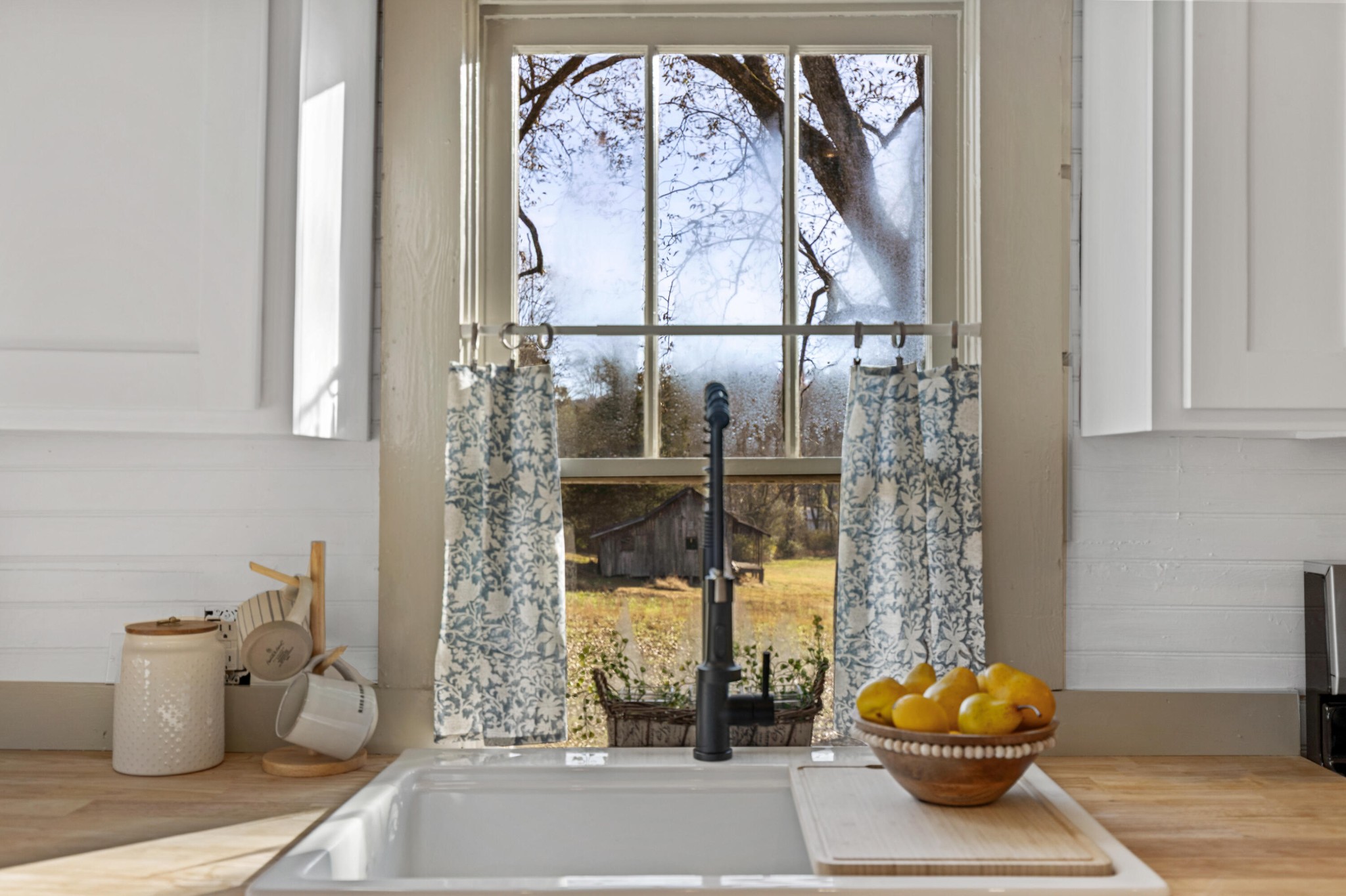 1210 Old Englewood Road Athens, TN 37303 - Photo 9 of 28 a bathroom with a granite countertop sink a toilet and a shower