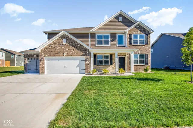 $535,000 | 870 Blaine Drive, Whiteland, IN 46184