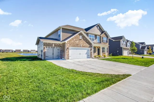 $535,000 | 870 Blaine Drive, Whiteland, IN 46184