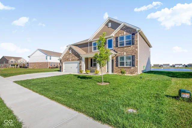 $535,000 | 870 Blaine Drive, Whiteland, IN 46184
