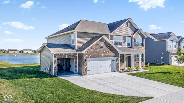 $535,000 | 870 Blaine Drive, Whiteland, IN 46184