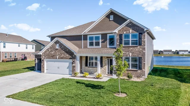 $535,000 | 870 Blaine Drive, Whiteland, IN 46184