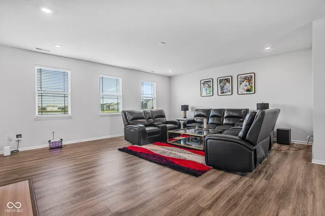 $535,000 | 870 Blaine Drive, Whiteland, IN 46184