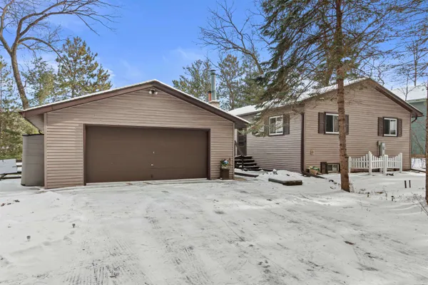 $470,000 | 1074 East Queens Way, Nekoosa, WI 54457