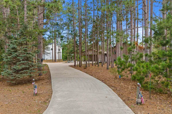$470,000 | 1074 East Queens Way, Nekoosa, WI 54457