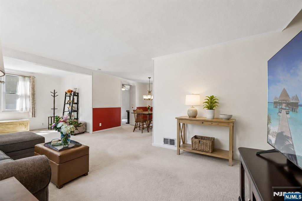 40 Elmwood Road Florham Park, NJ 07932 - Photo 8 of 35