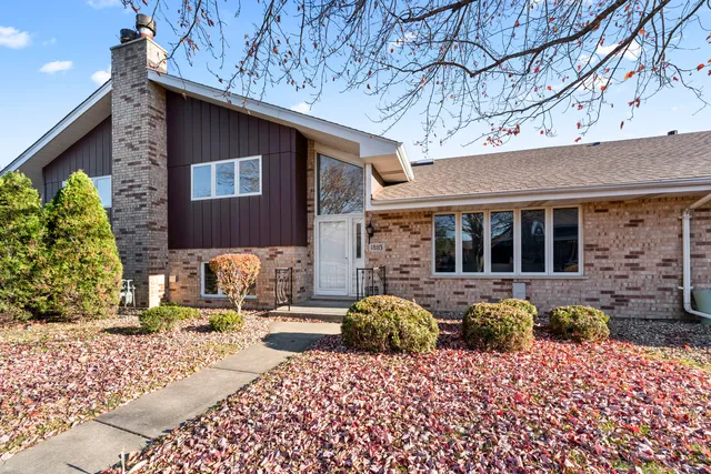 $399,900 | 18115 Georgia Court, Unit 132, Orland Park, IL 60467