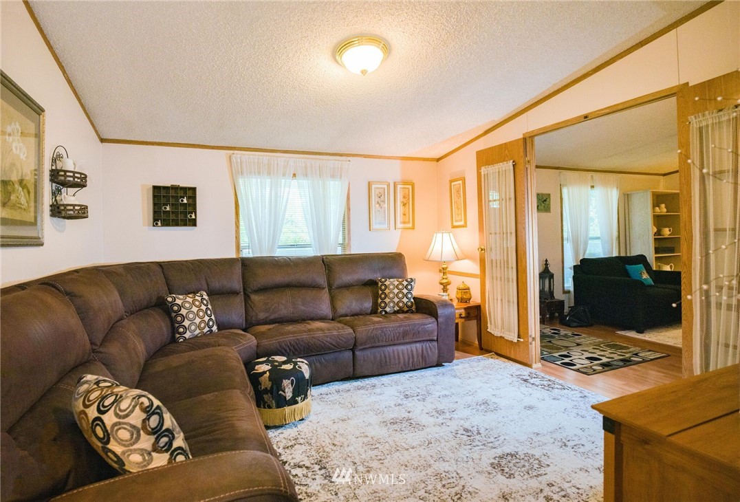 5525 189th Street Southeast Bothell, WA 98012 - Photo 12 of 25 Gallery Image 12