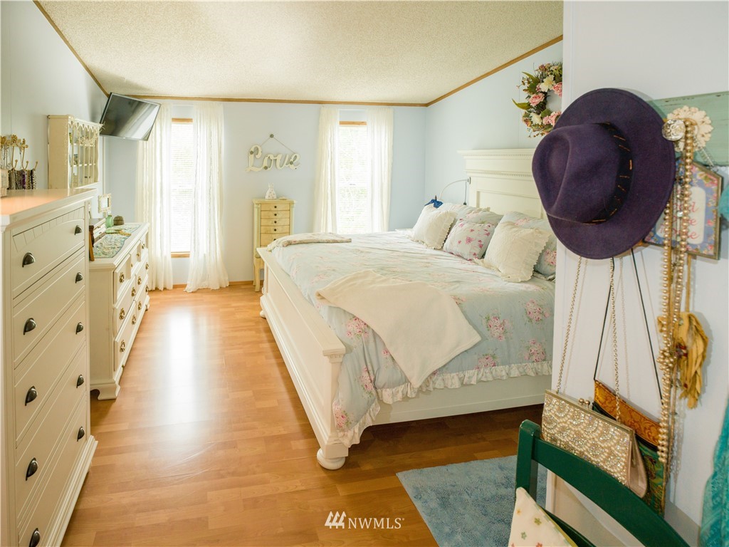 5525 189th Street Southeast Bothell, WA 98012 - Photo 14 of 25 Gallery Image 14
